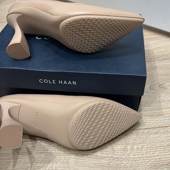 Brand new in box Cole Haan GA York Pump 85 MM, Brush Leather, Size 9B - Picture 3 of 10